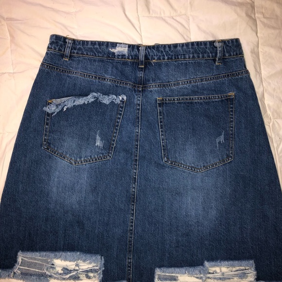 Denim skirt - Picture 2 of 3